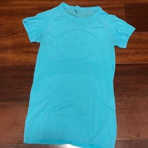 Lululemon athletic tee - size 6
